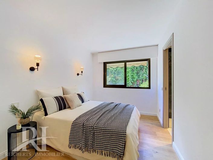 Image No.12-3 Bed Apartment for sale