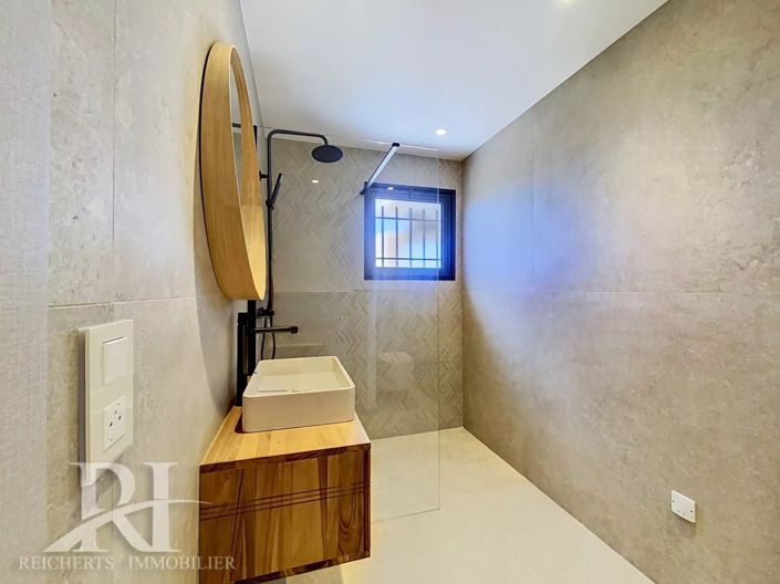 Image No.9-3 Bed Apartment for sale