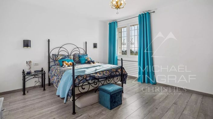 Image No.11-5 Bed House for sale
