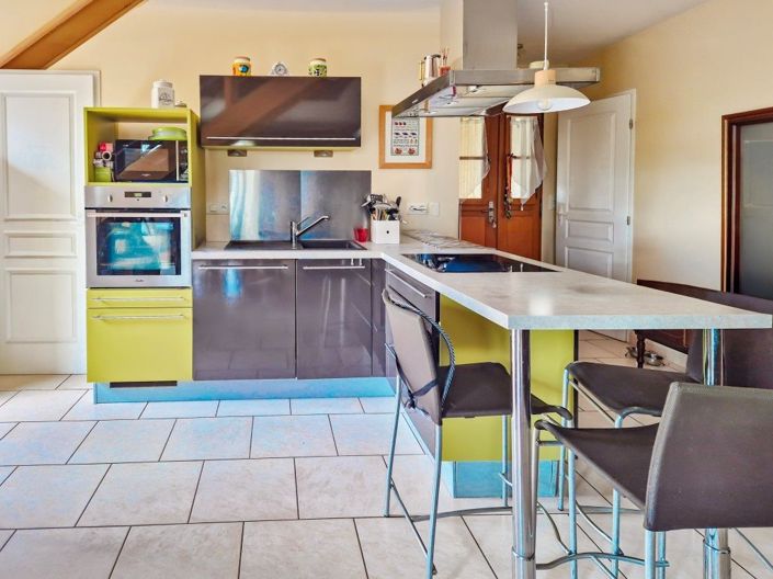 Image No.8-3 Bed House for sale