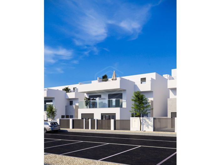 Image No.9-3 Bed House for sale
