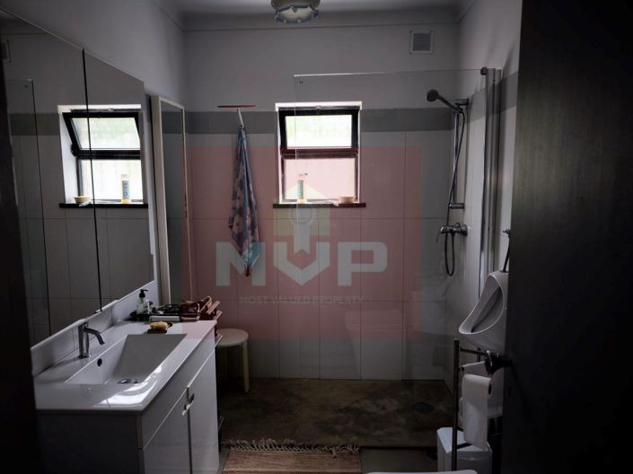 Image No.14-3 Bed House for sale