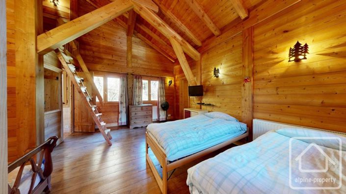 Image No.17-4 Bed Property for sale