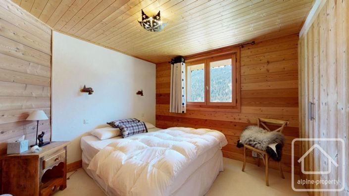 Image No.25-4 Bed Property for sale