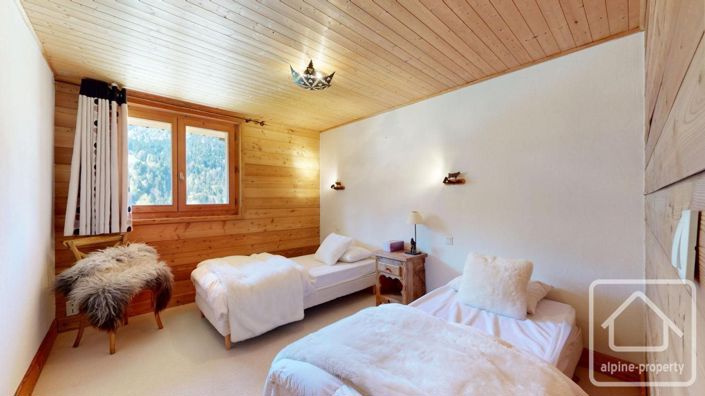 Image No.26-4 Bed Property for sale