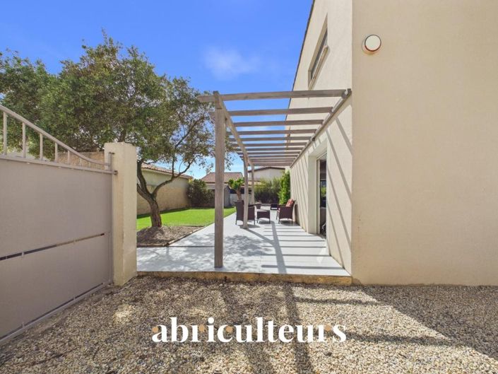 Image No.2-3 Bed House for sale
