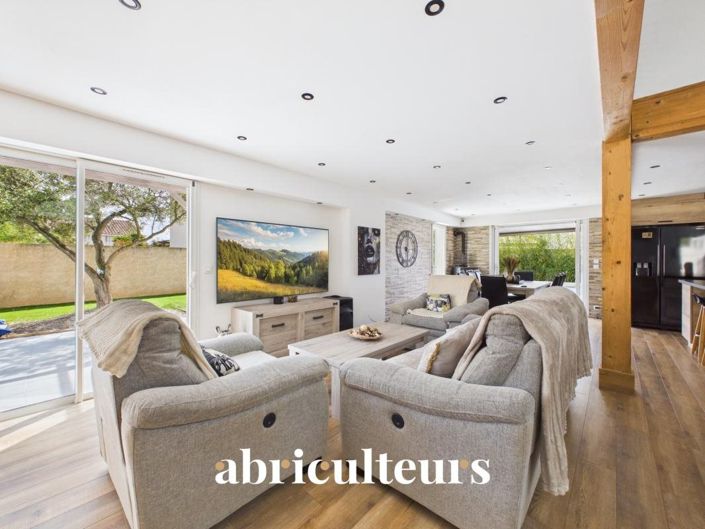 Image No.7-3 Bed House for sale