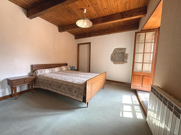 Image No.11-6 Bed House for sale