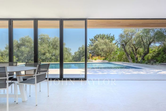 Image No.4-5 Bed House for sale