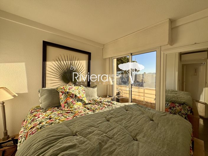 Image No.20-3 Bed Apartment for sale