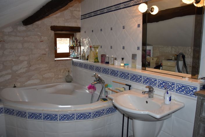 Image No.11-5 Bed House for sale