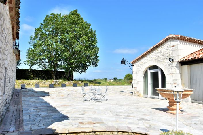 Image No.20-5 Bed House for sale