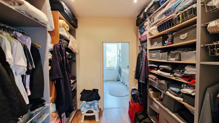 Image No.11-5 Bed House for sale