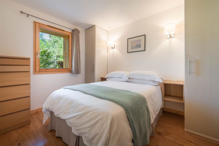 Image No.15-4 Bed House for sale