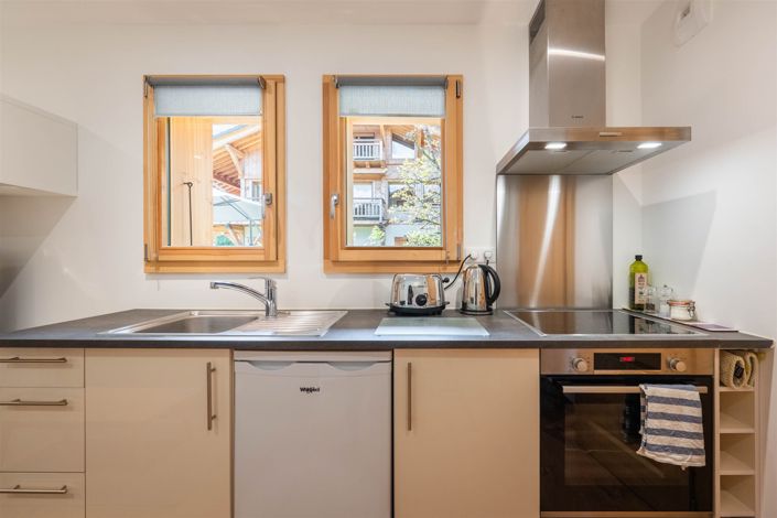 Image No.20-4 Bed House for sale