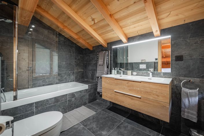 Image No.14-5 Bed House for sale