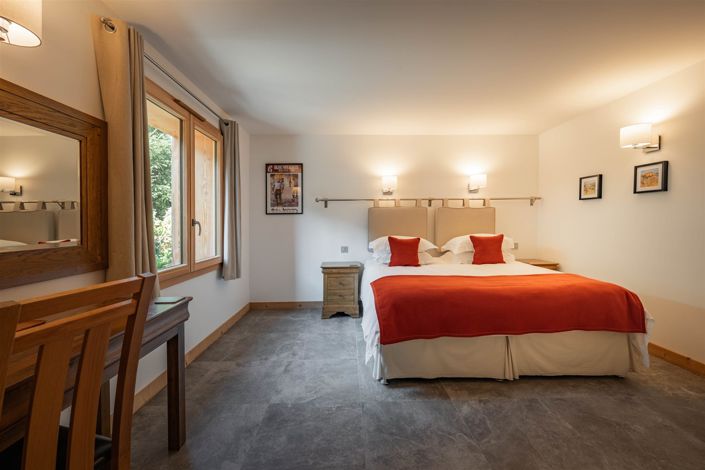 Image No.19-5 Bed House for sale