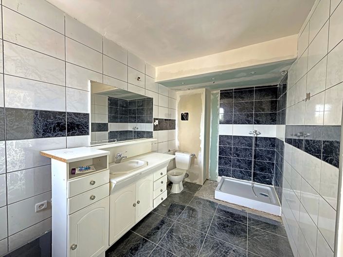 Image No.9-3 Bed House for sale