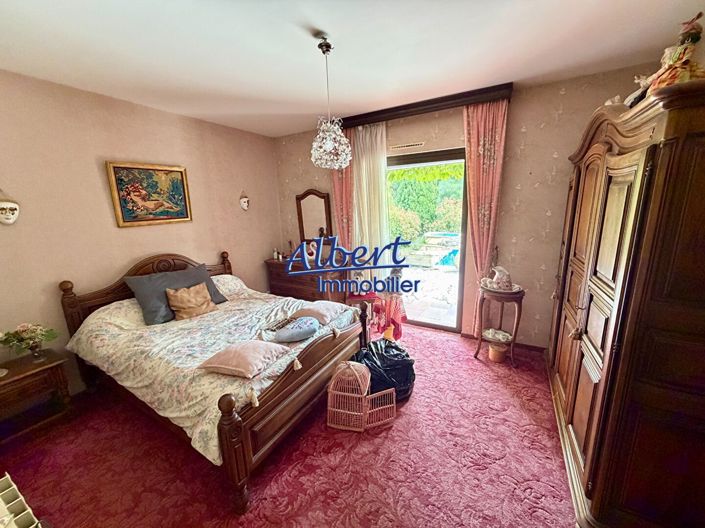 Image No.12-3 Bed House for sale