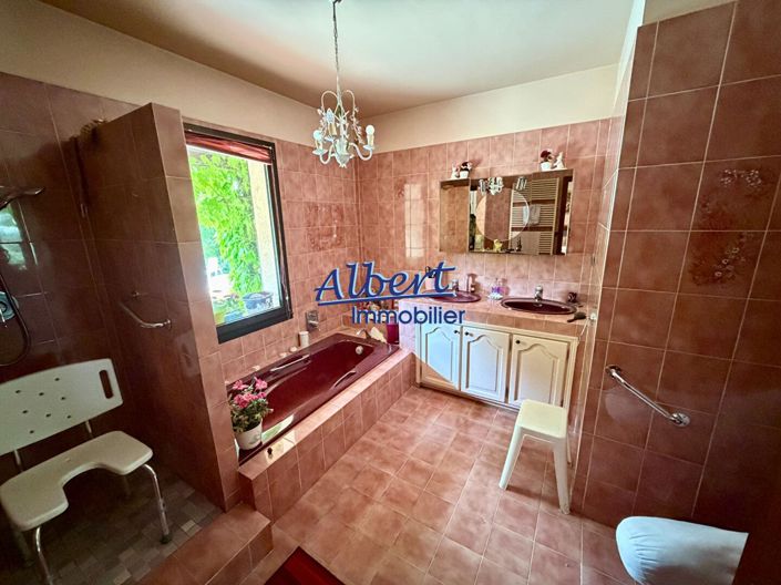 Image No.13-3 Bed House for sale