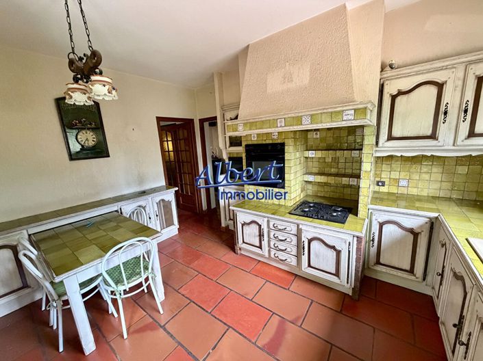Image No.6-3 Bed House for sale