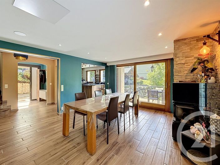 Image No.2-6 Bed House for sale