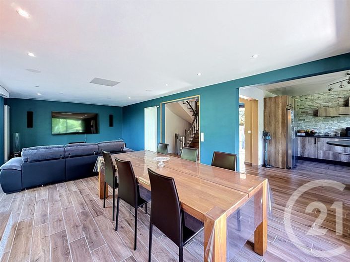 Image No.4-6 Bed House for sale