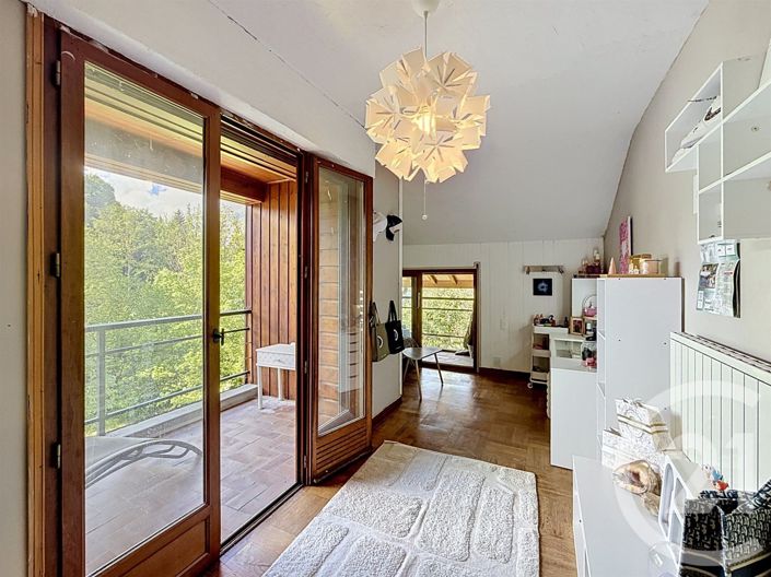 Image No.9-6 Bed House for sale