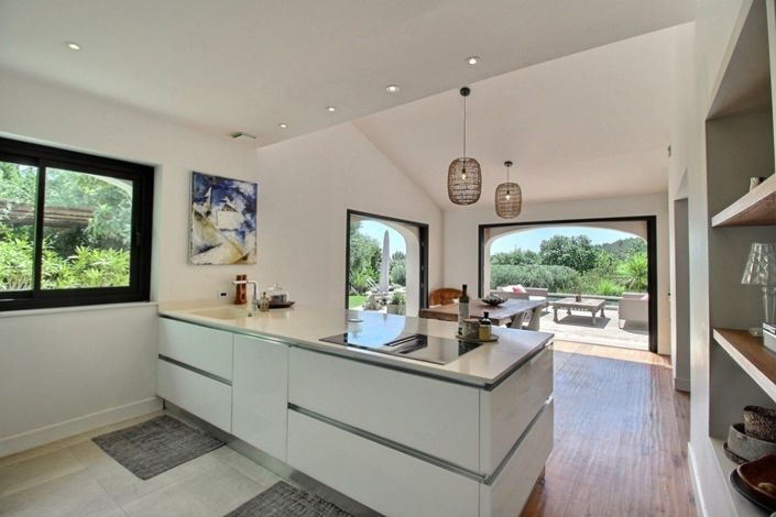Image No.11-4 Bed House for sale