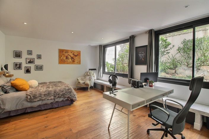 Image No.15-4 Bed House for sale