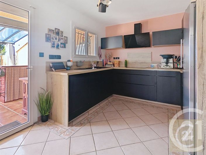 Image No.16-4 Bed House for sale