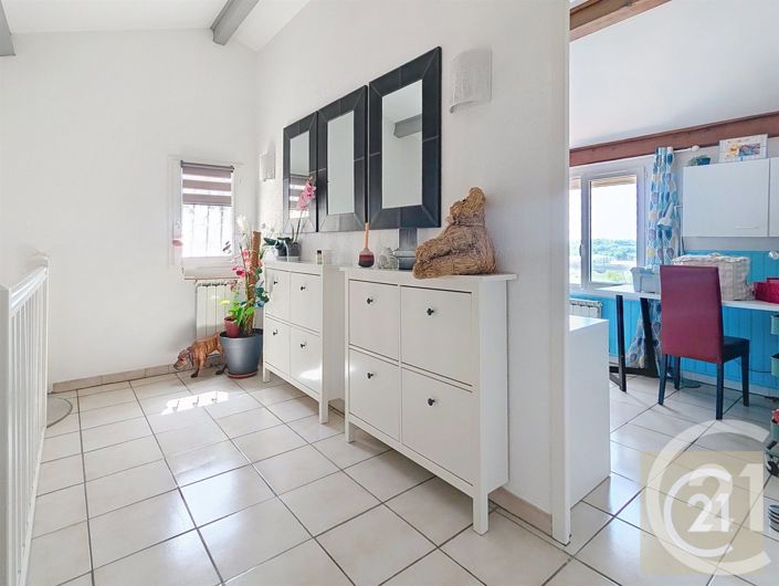Image No.19-4 Bed House for sale