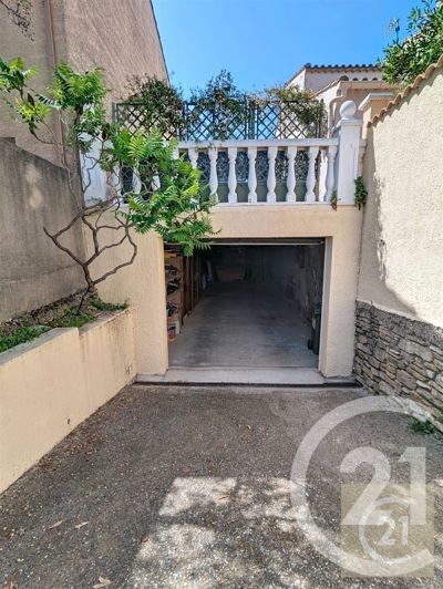 Image No.30-4 Bed House for sale