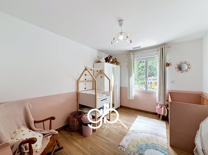 Image No.19-5 Bed House for sale