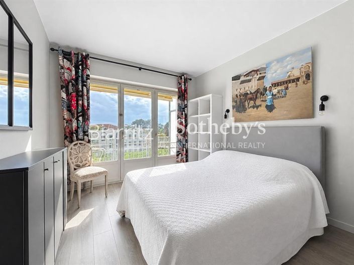 Image No.12-3 Bed Apartment for sale