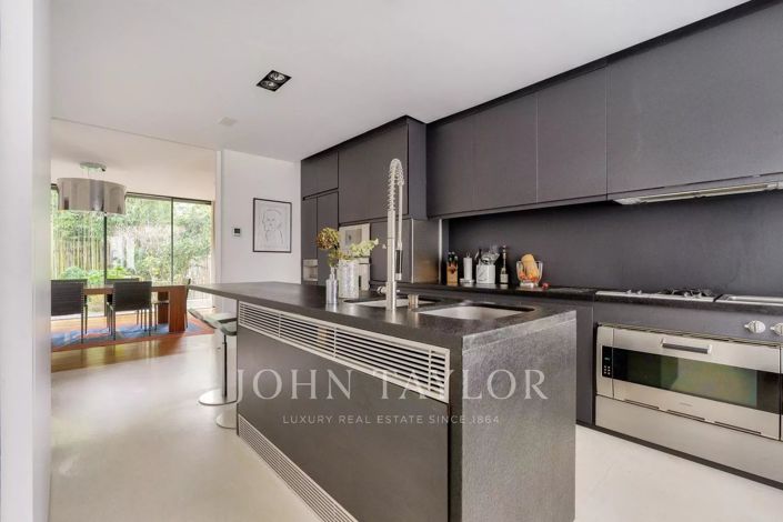 Image No.13-5 Bed House for sale