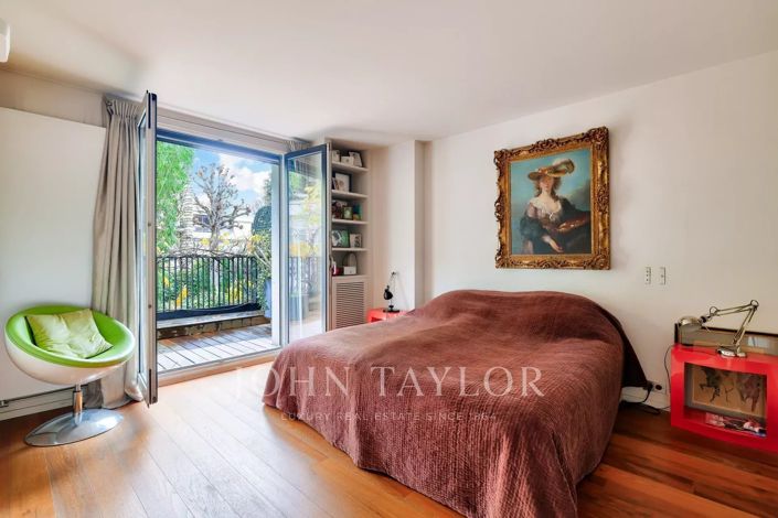 Image No.18-5 Bed House for sale
