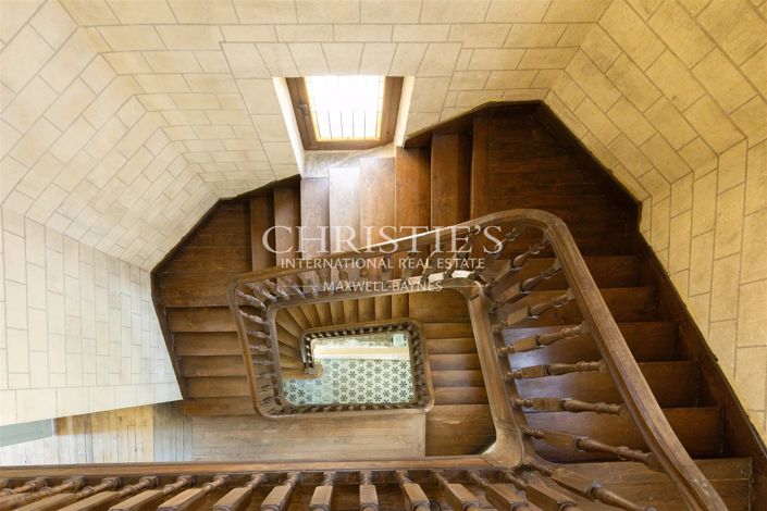 Image No.22-11 Bed House for sale