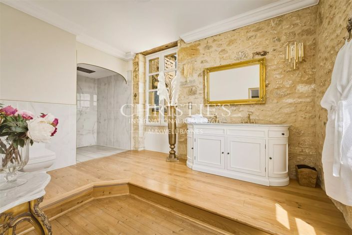 Image No.35-11 Bed House for sale