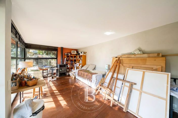 Image No.12-3 Bed House for sale