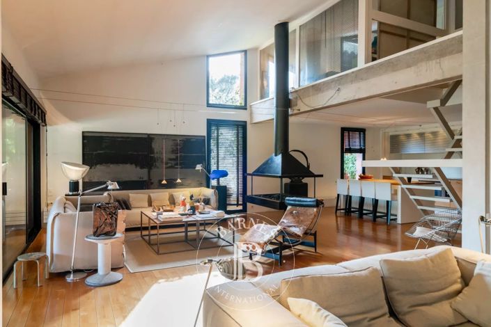 Image No.2-3 Bed House for sale