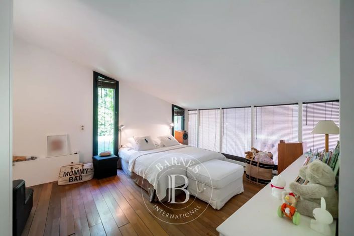 Image No.8-3 Bed House for sale