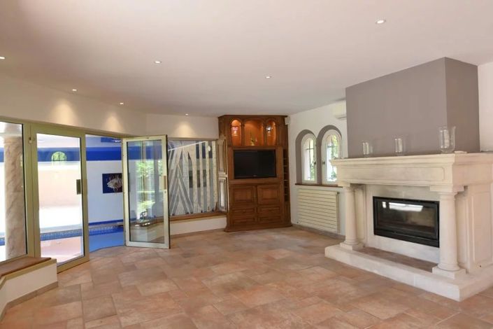 Image No.5-4 Bed House for sale