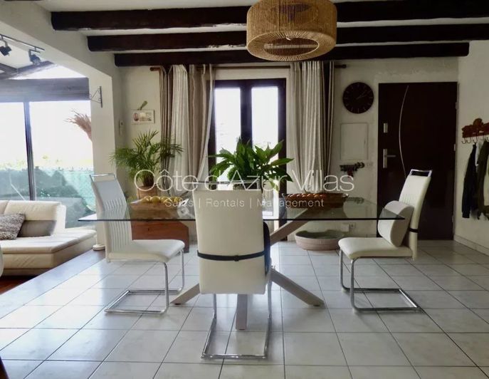 Image No.9-2 Bed House for sale