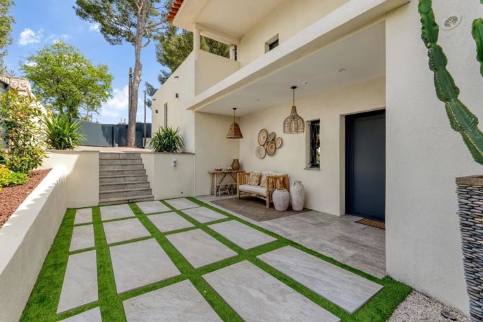 Image No.18-4 Bed House for sale