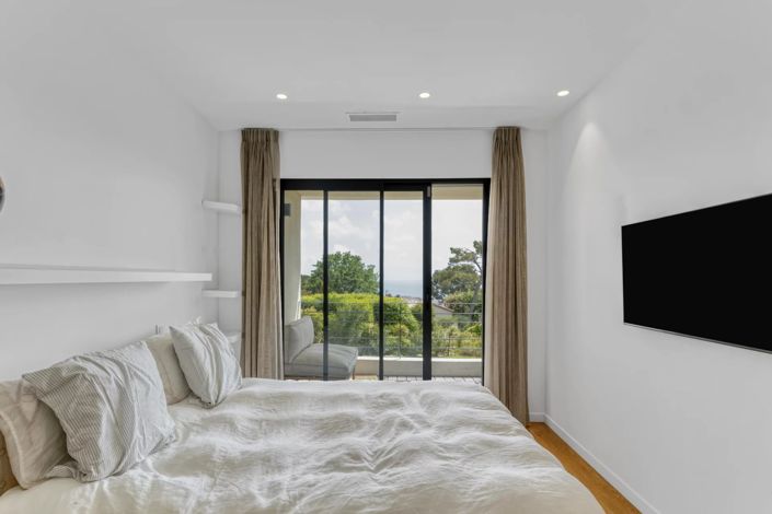 Image No.25-4 Bed House for sale