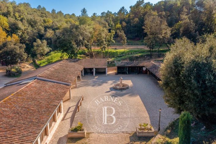 Image No.5-7 Bed House for sale