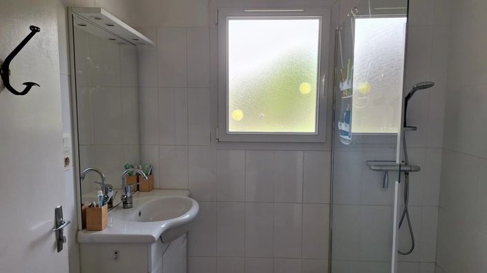 Image No.10-2 Bed House for sale