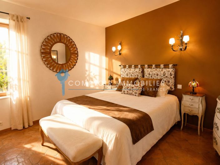 Image No.11-5 Bed House for sale