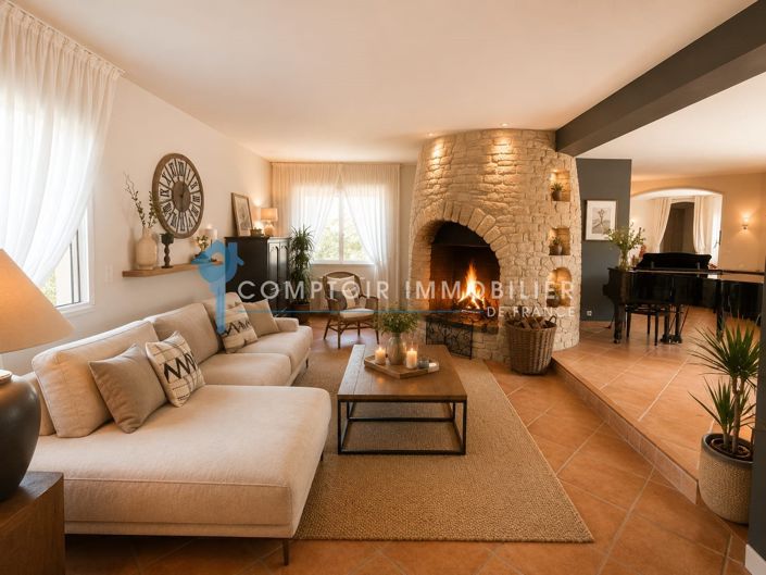Image No.7-5 Bed House for sale